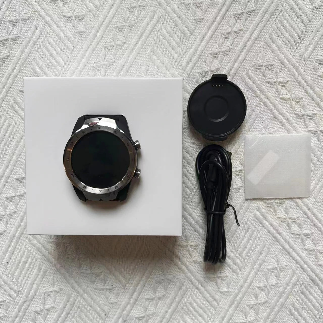 Đồng hồ thông minh Ticsmart Pro GPS cho nam - Hàng tân trang