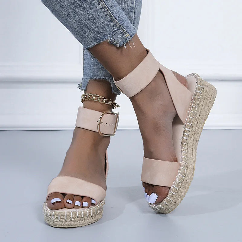 Dép xuồng nữ thoải mái đế quang lớn xuân hè 2024