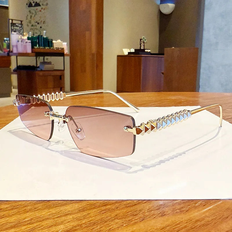 Kính Râm Thời Trang Không Viền 2025 Cho Nữ