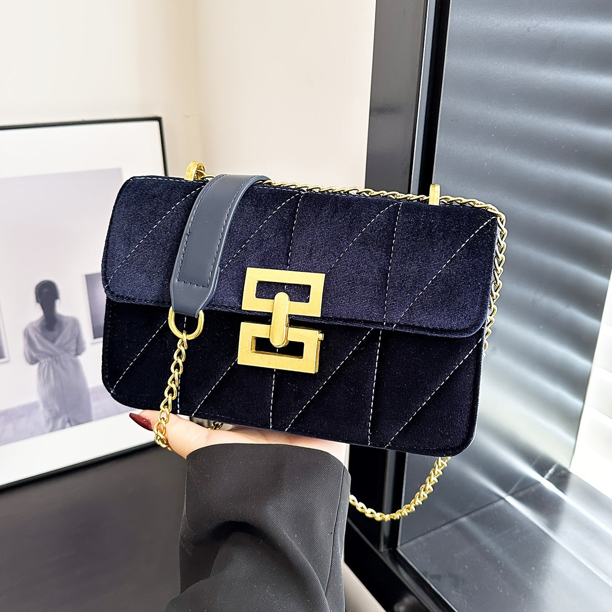 Elegant Crossbody Bag - Velvet Material with Chain