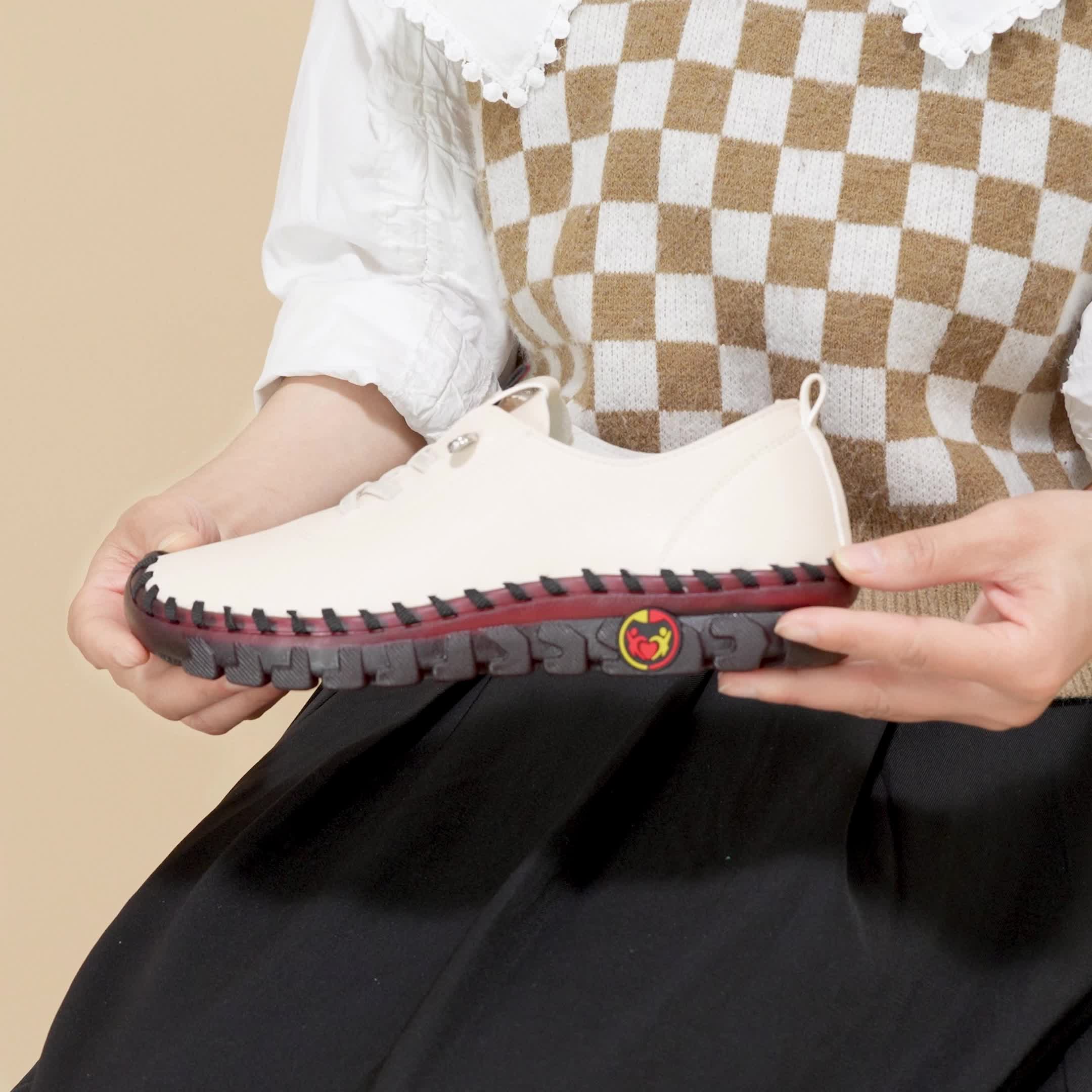 Giày Nữ Đế Êm Mũi Tròn Be Rượu Đỏ - Thoải Mái Mọi Mùa