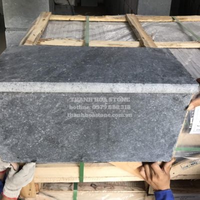 Antique green and black three-level