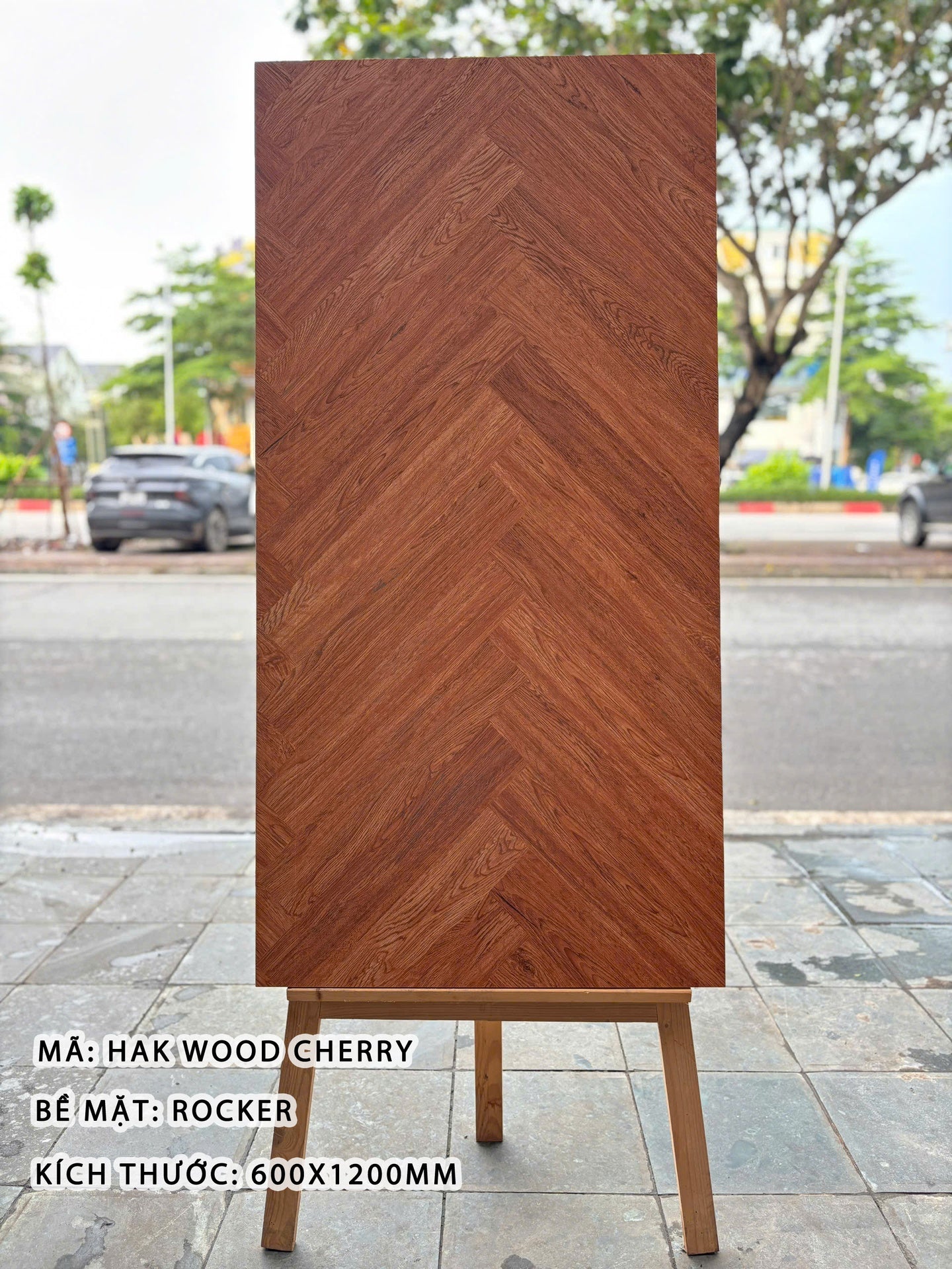 Gạch Giả Gỗ Ấn Độ DSH Men Matt Carving kt 600x1200mm Mã Hak Wood Cherry - Daisan Mart