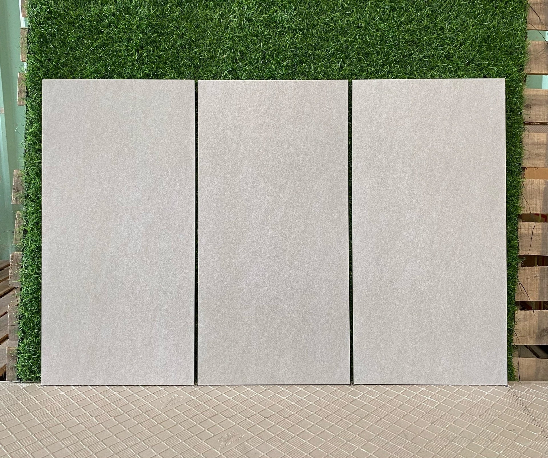 Gạch ốp kem xám mờ LN36014 KT 30x60cm - Daisan Mart