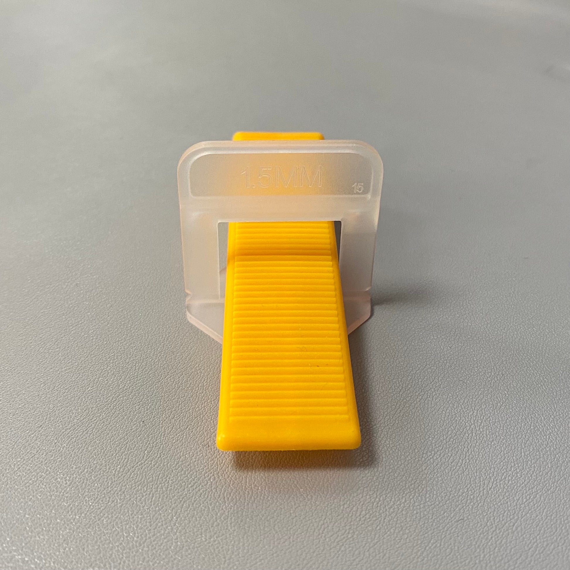 Đệm nhựa cách ly gạch 1.5 mm - Daisan Mart