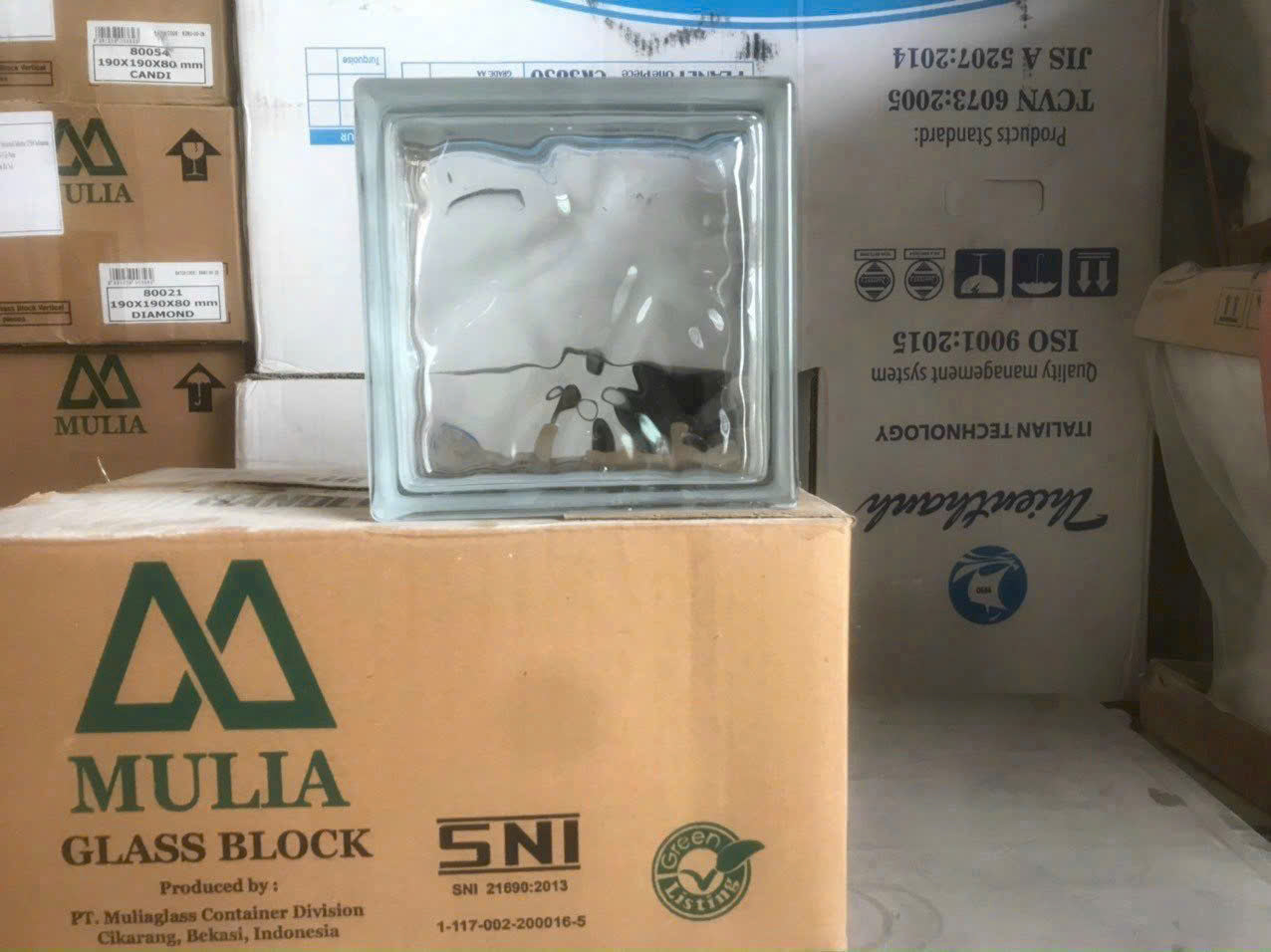 Gạch kính lấy sáng lượn sóng mã 80002 - Daisan Mart