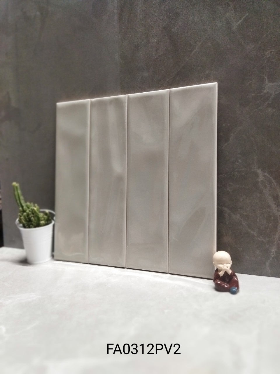 Gạch thẻ Việt Nam KT 75x300mm xám bóng lượn loại 1 mã FA0312PV2 - Daisan Mart