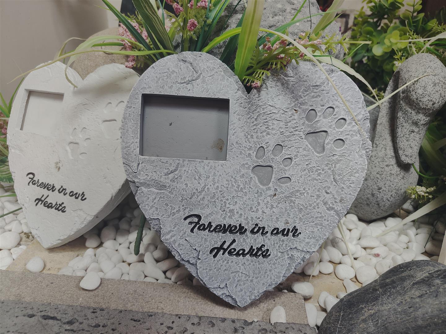 Mặt đá tưởng niệm hình dấu chân thú cưng bằng chất liệu nhựa - Daisan Mart