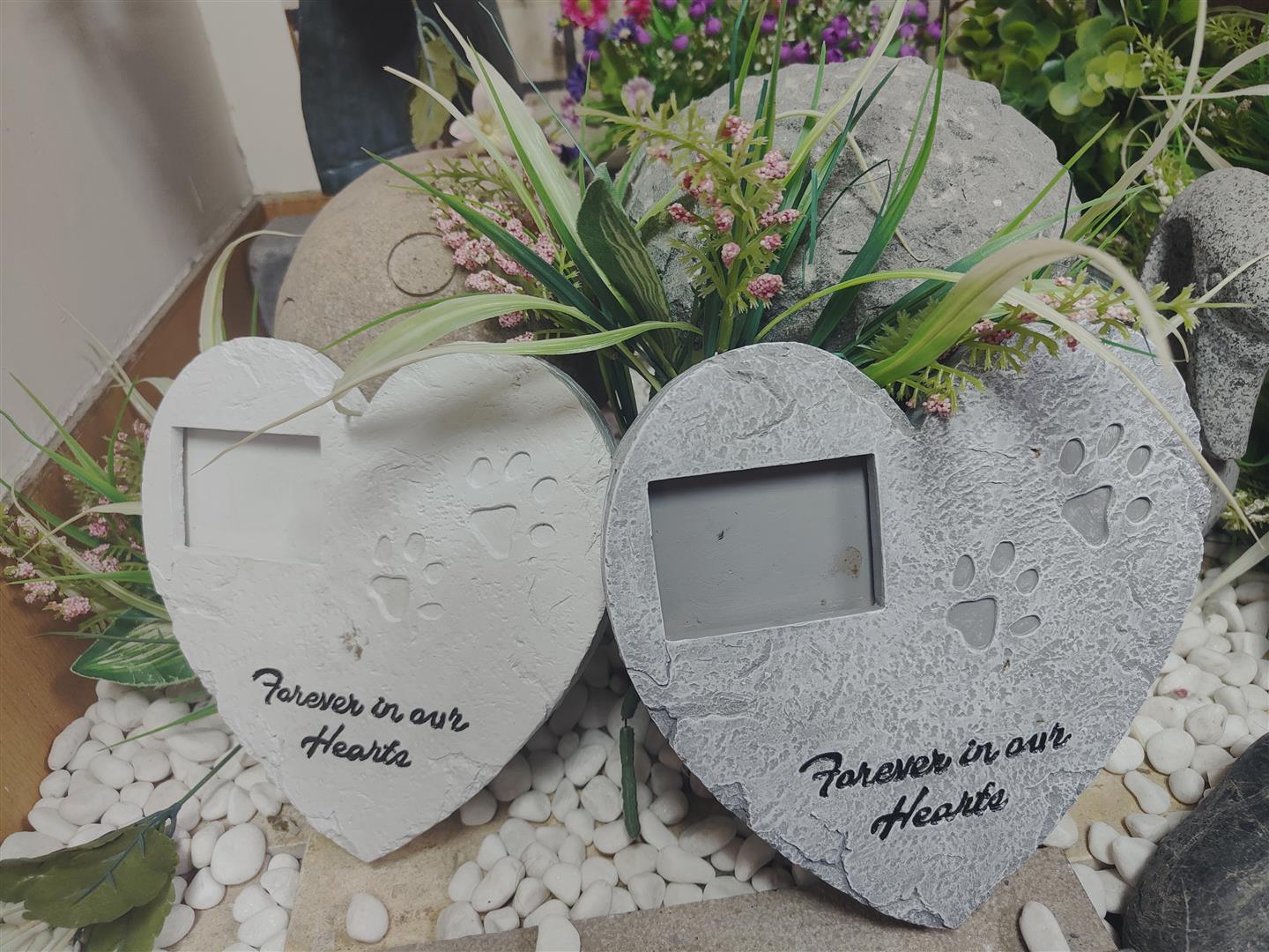 Mặt đá tưởng niệm hình dấu chân thú cưng bằng chất liệu nhựa - Daisan Mart