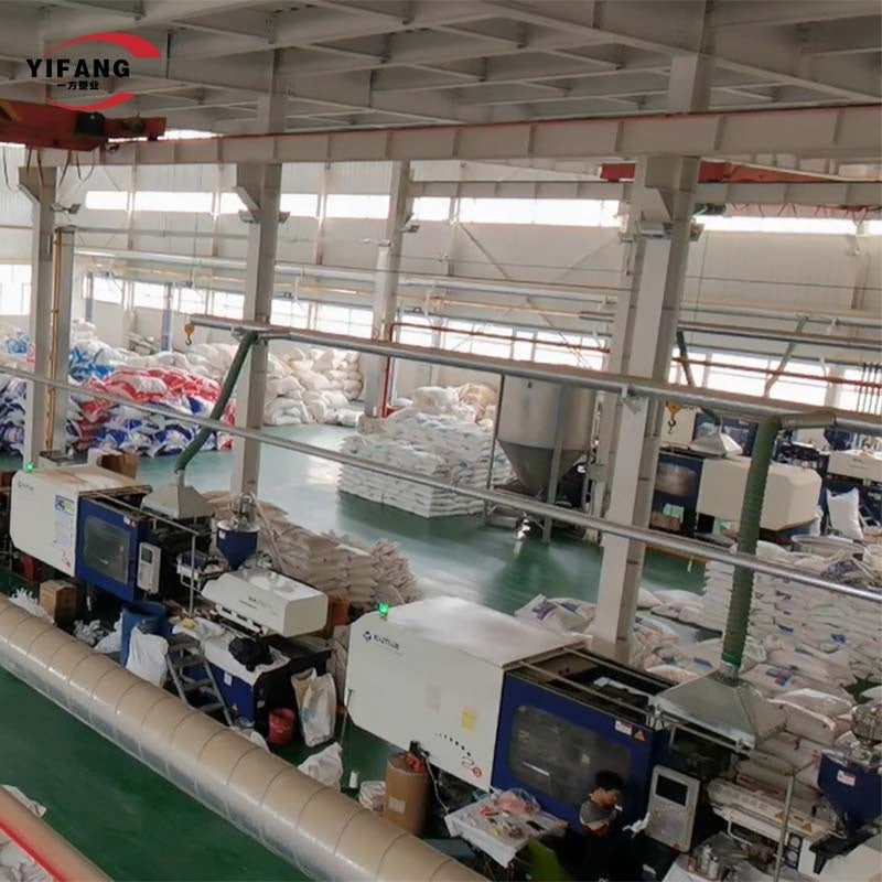 Móc treo tường bằng nhựa, đinh cách nhiệt phổ biến dành cho thị trường Hàn Quốc - Daisan Mart