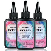 Ba chai nhựa nhãn màu nước, nắp đen, chứa resin UV cứng trong suốt.