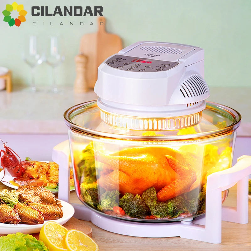 Nồi chiên không dầu màu trắng, đang nướng gà với rau củ trong bếp có chén đĩa và chanh.