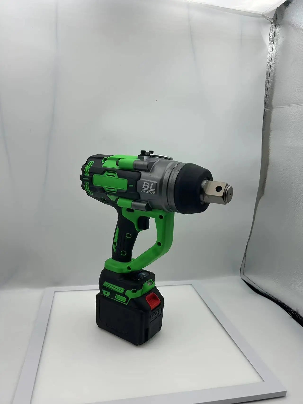 Máy Siết Bu Lông Không Chổi Than 3000N.M 3/4 Inch - Daisan Mart