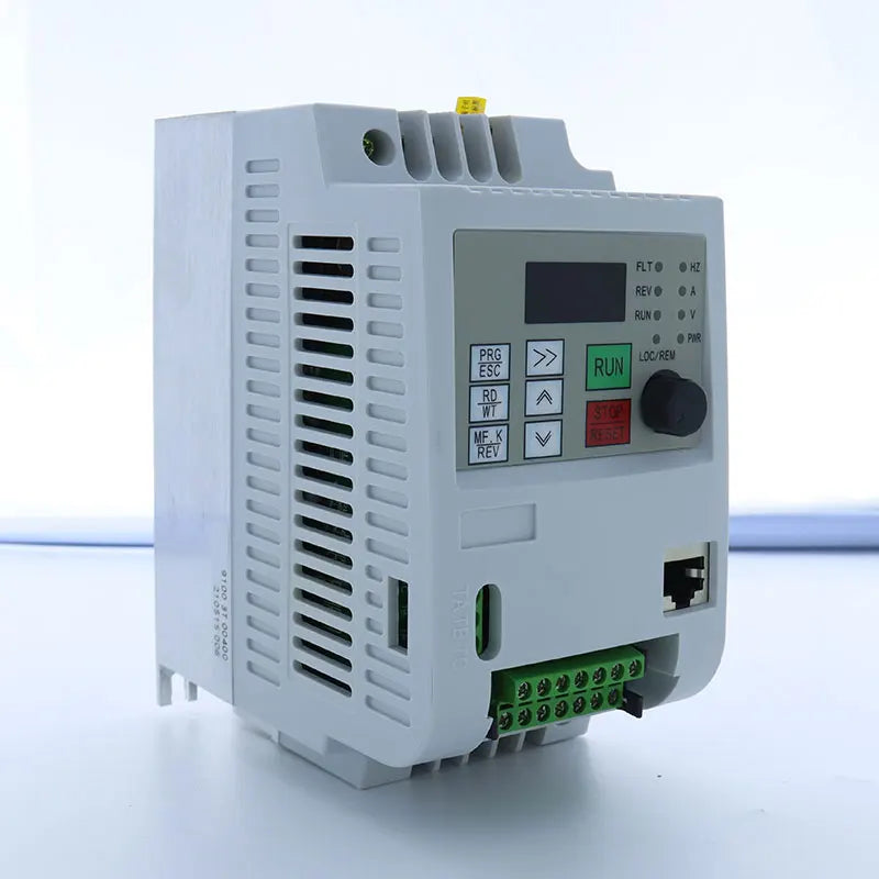 Biến tần 9600D 1.5kW 1 pha 220V sang 3 pha 220V - Daisan Mart