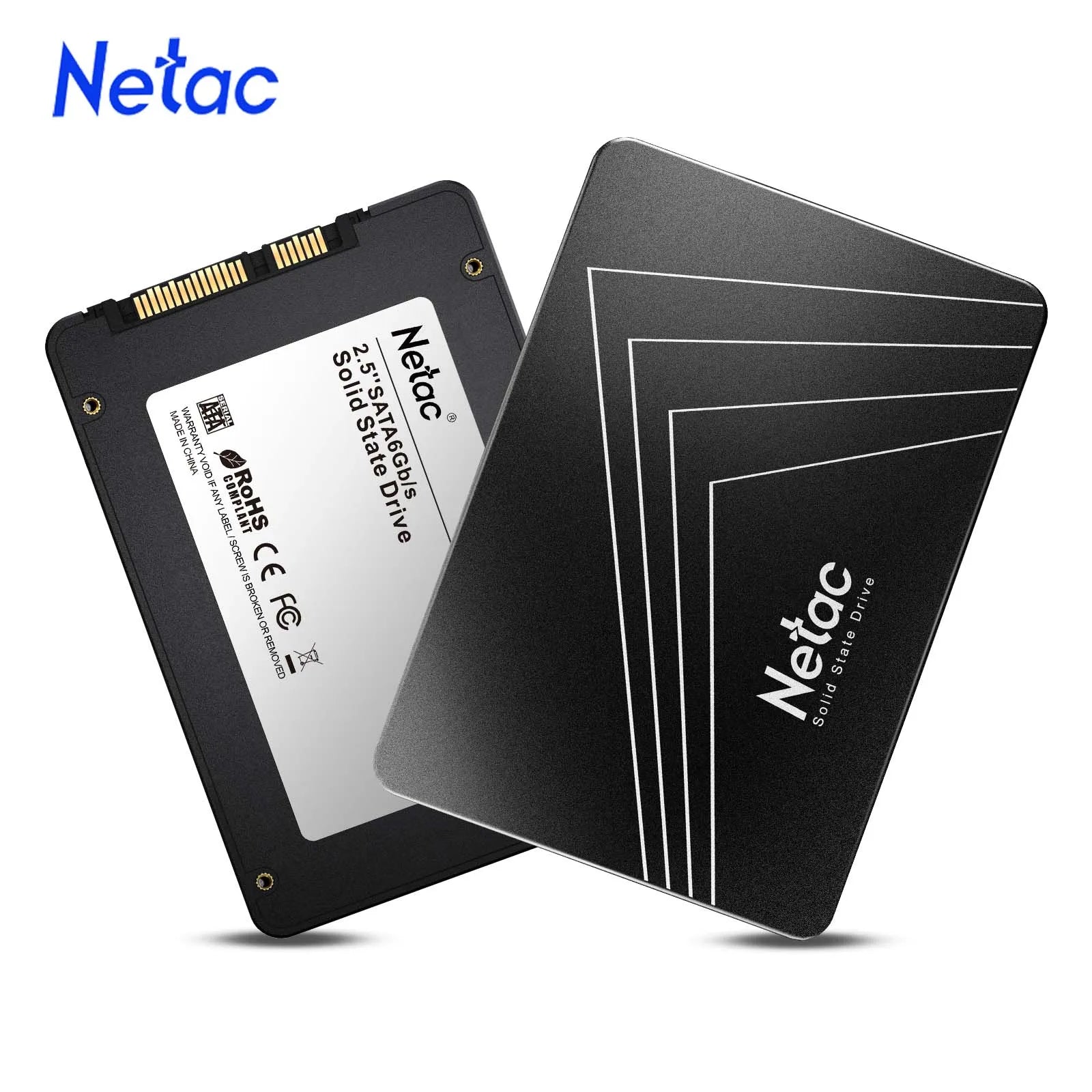 Hai ổ cứng SSD màu đen của Netac, một ổ có hoa văn trắng, nền trắng.