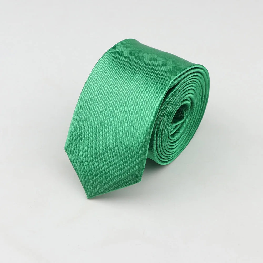 Cà vạt nam thời trang, màu sắc đa dạng, chất liệu polyester - Daisan Mart