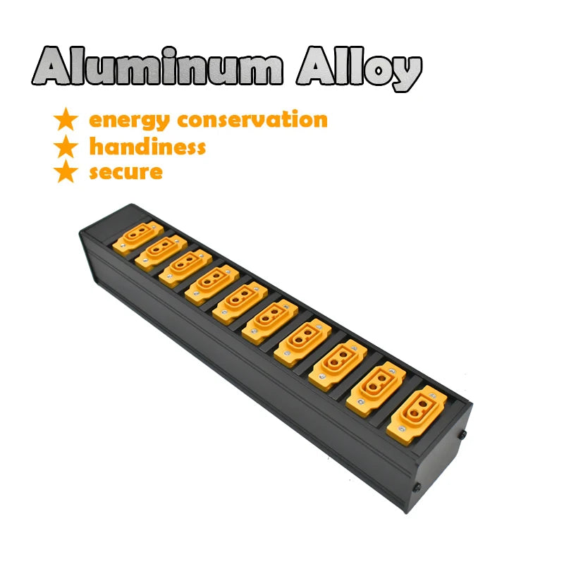 Ổ cắm nhôm màu đen với các ổ cắm màu vàng, chữ "Aluminum Alloy" ở góc trên trái.