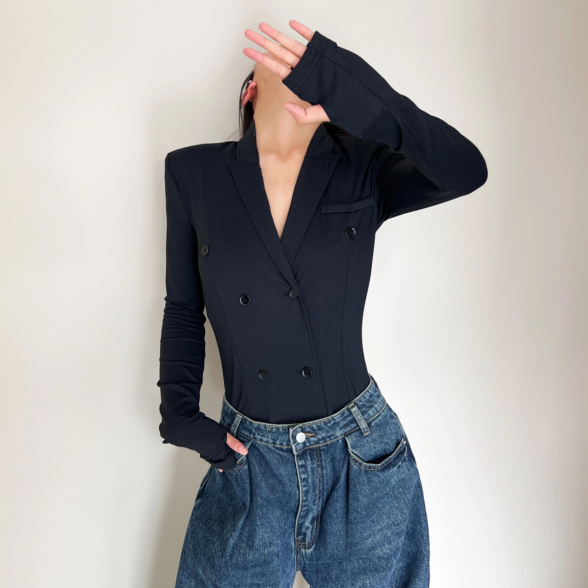 Body Đen Nữ Retro 2025 Tay Dài Cổ Vest Quyến Rũ - Daisan Mart
