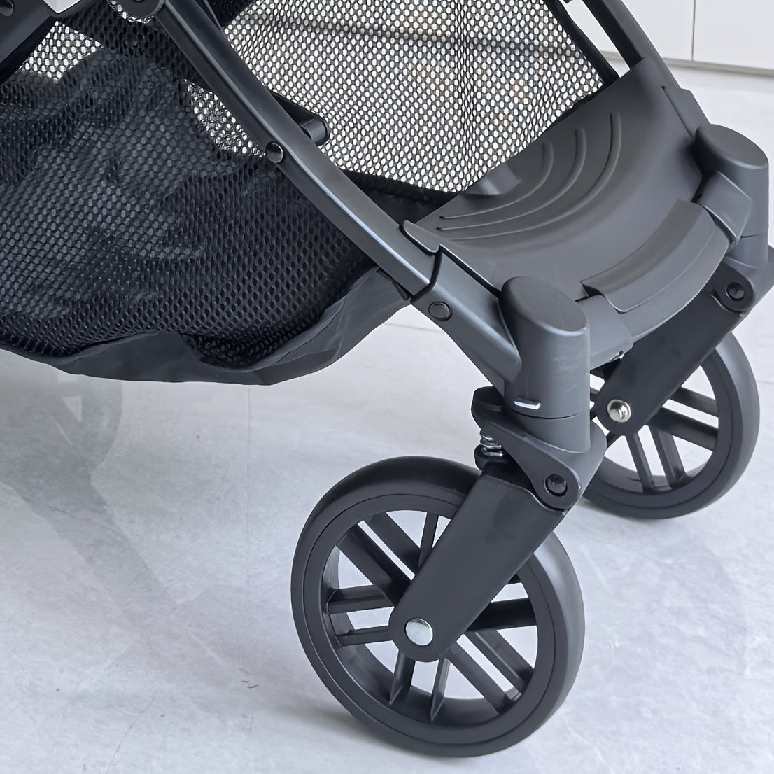 Xe Đẩy Sơ Sinh Cao Cấp Kiểu Dáng Trứng Nhỏ Gọn - Daisan Mart