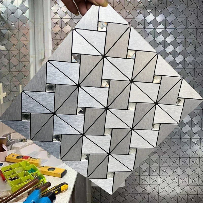 Tấm ốp tường 3D hoa văn kim loại sang trọng - Daisan Mart