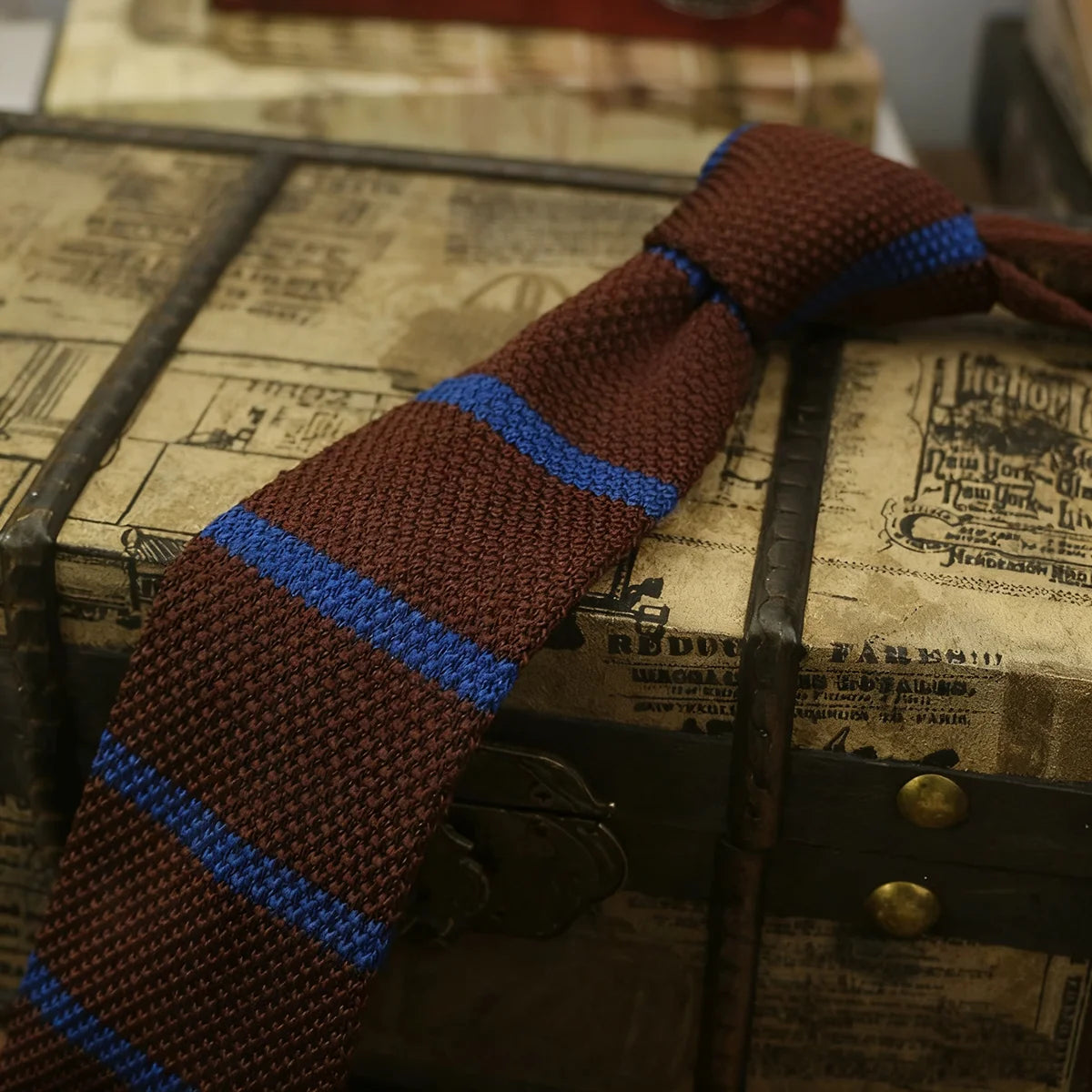 2025年新款青年條紋羊毛領帶，男女皆宜，適合參加派對