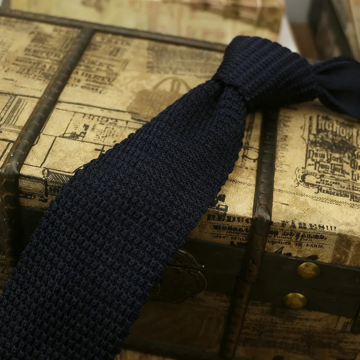 2025年新款青年條紋羊毛領帶，男女皆宜，適合參加派對