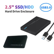 Vỏ ổ cứng 2.5" màu đen, cổng USB 3.0 với hai dây cáp, chữ nhiều màu phía trên.