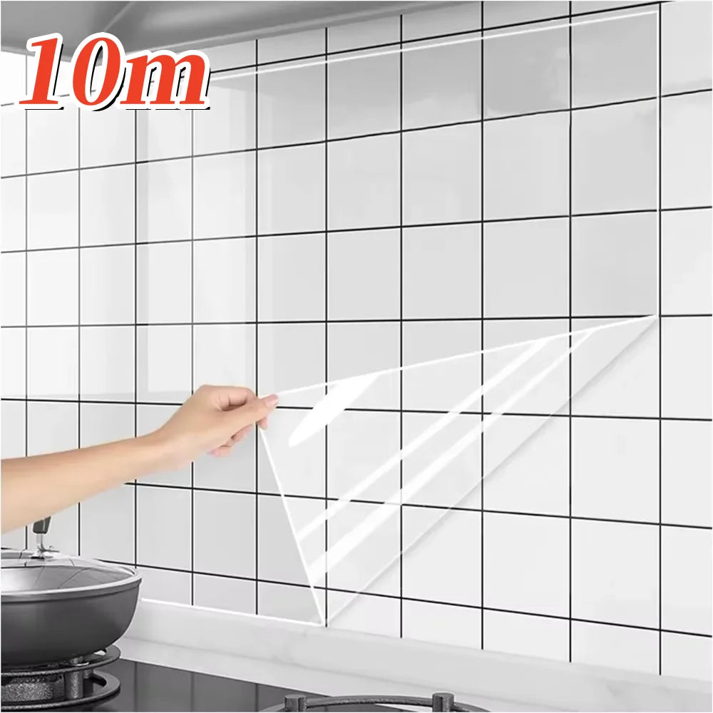 Người đang bóc lớp nhựa trong trên tường gạch trắng có vạch đen; chiều dài 10m hiển thị góc.