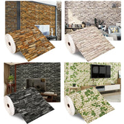 Bốn cuộn giấy dán tường họa tiết giả gạch, màu nâu, xám, trắng, và trắng xen lẫn lá xanh.