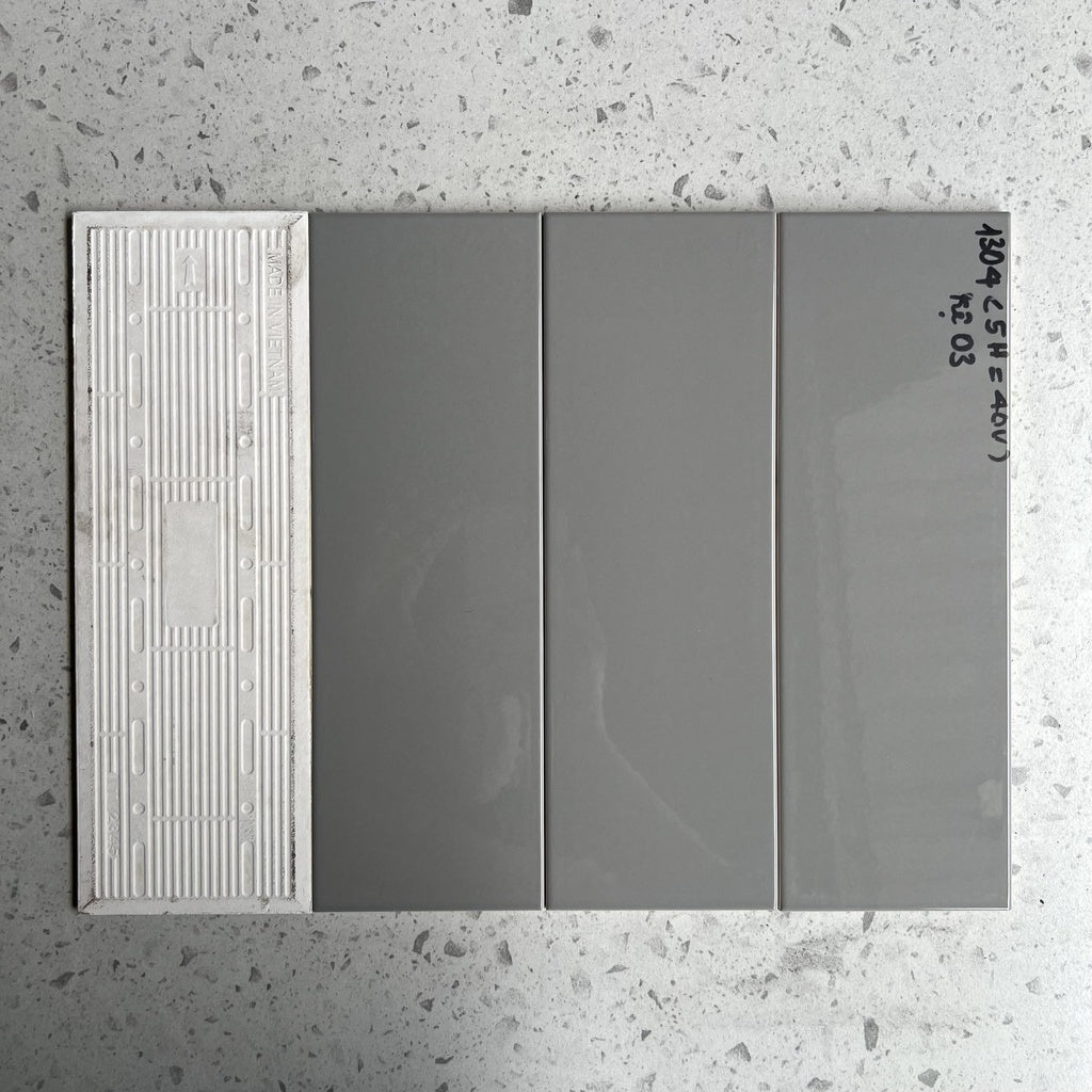 Gạch thẻ nâu nhạt bóng phẳng kt 100*300 STA1304 - Daisan Mart