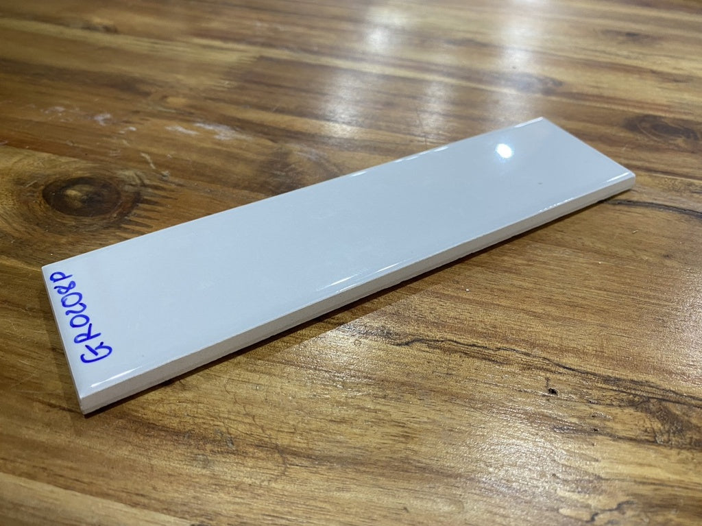 Gạch thẻ Việt Nam, Xám lạnh bóng phẳng, KT 50x200 mm, GR0208P, Hàng Ưu (1 hộp/ 100 viên/ 1m2) - Daisan Mart