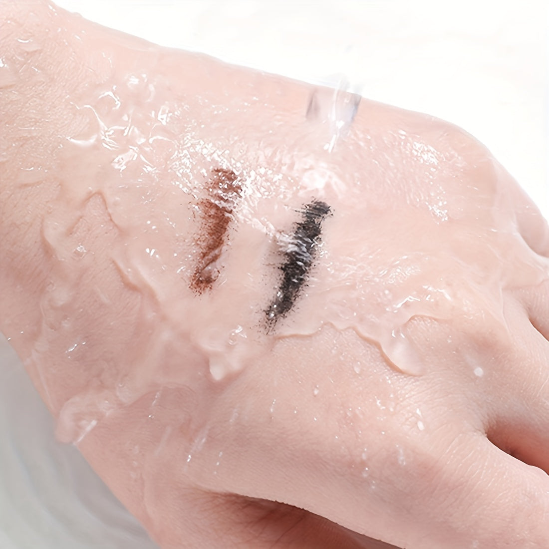 Super Waterproof Mascara - Perfect Length and Thick Lashes