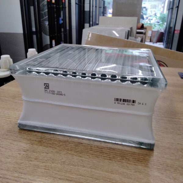 Dong Tam striped glass brick 19x19x9.5cm 9501