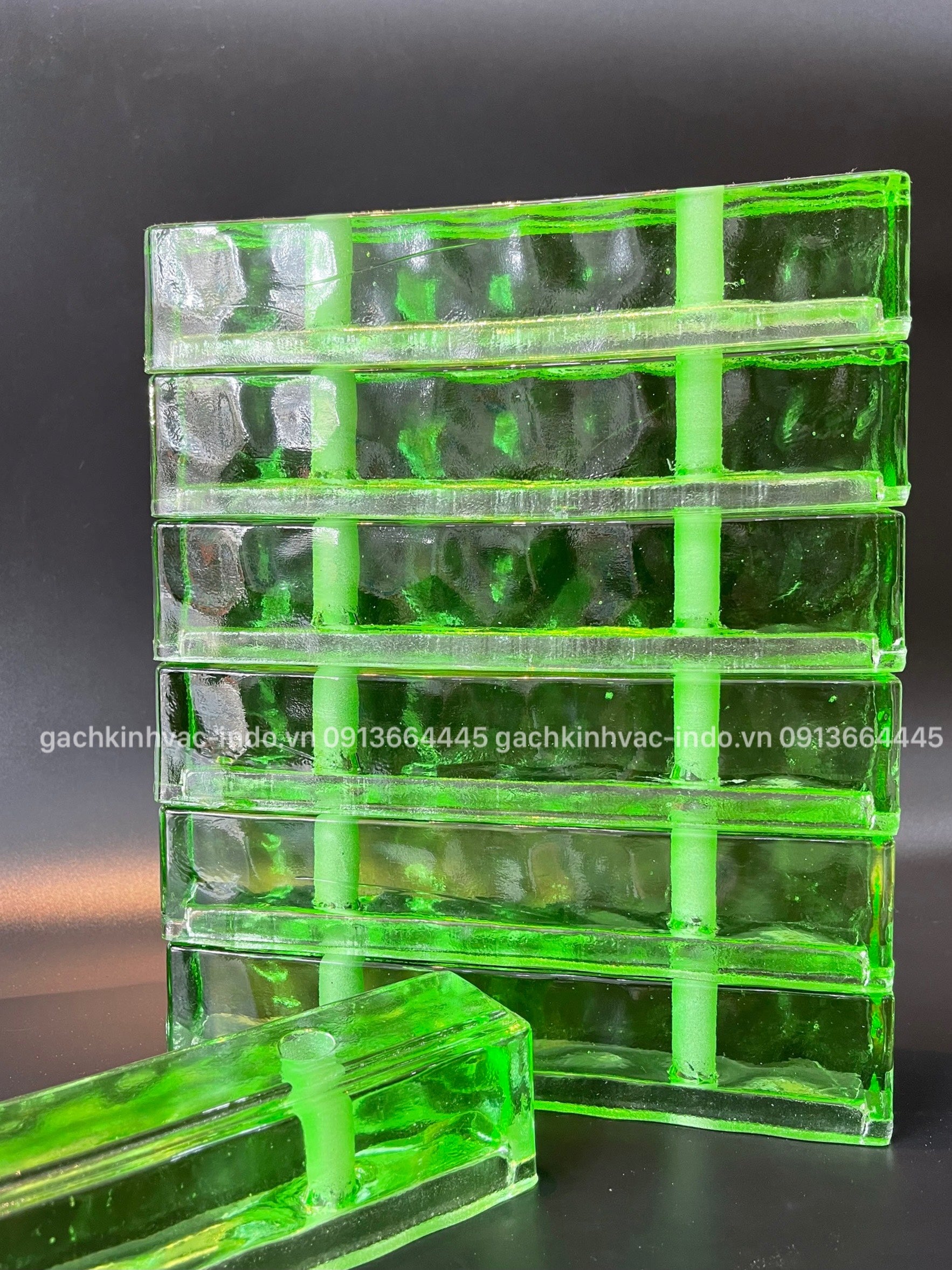 GẠCH KÍNH KHỐI ĐẶC LỖ G2 - Daisan Mart