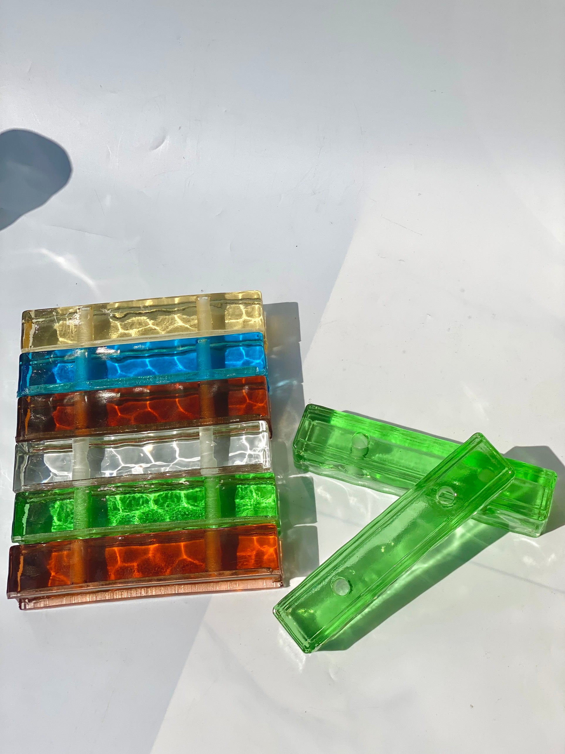 GẠCH KÍNH KHỐI ĐẶC LỖ G2 - Daisan Mart