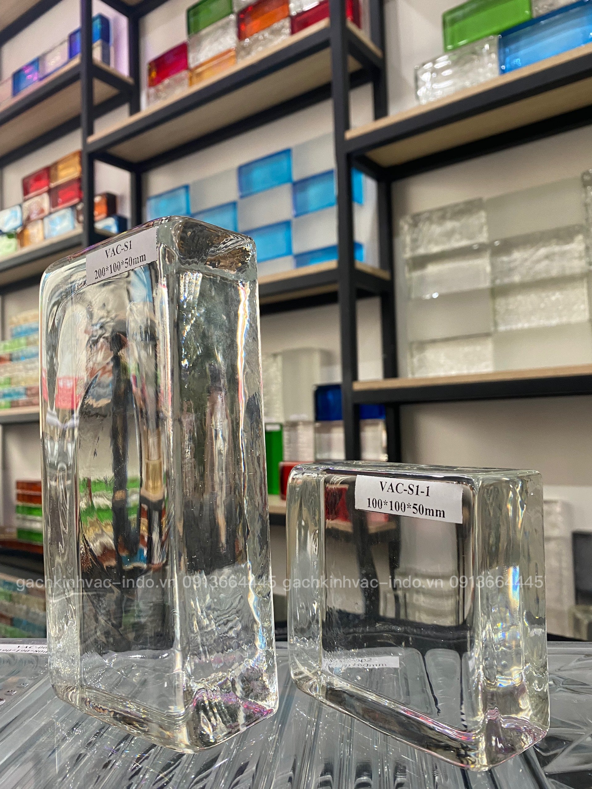 GẠCH KÍNH KHỐI ĐẶC S1-1 - Daisan Mart