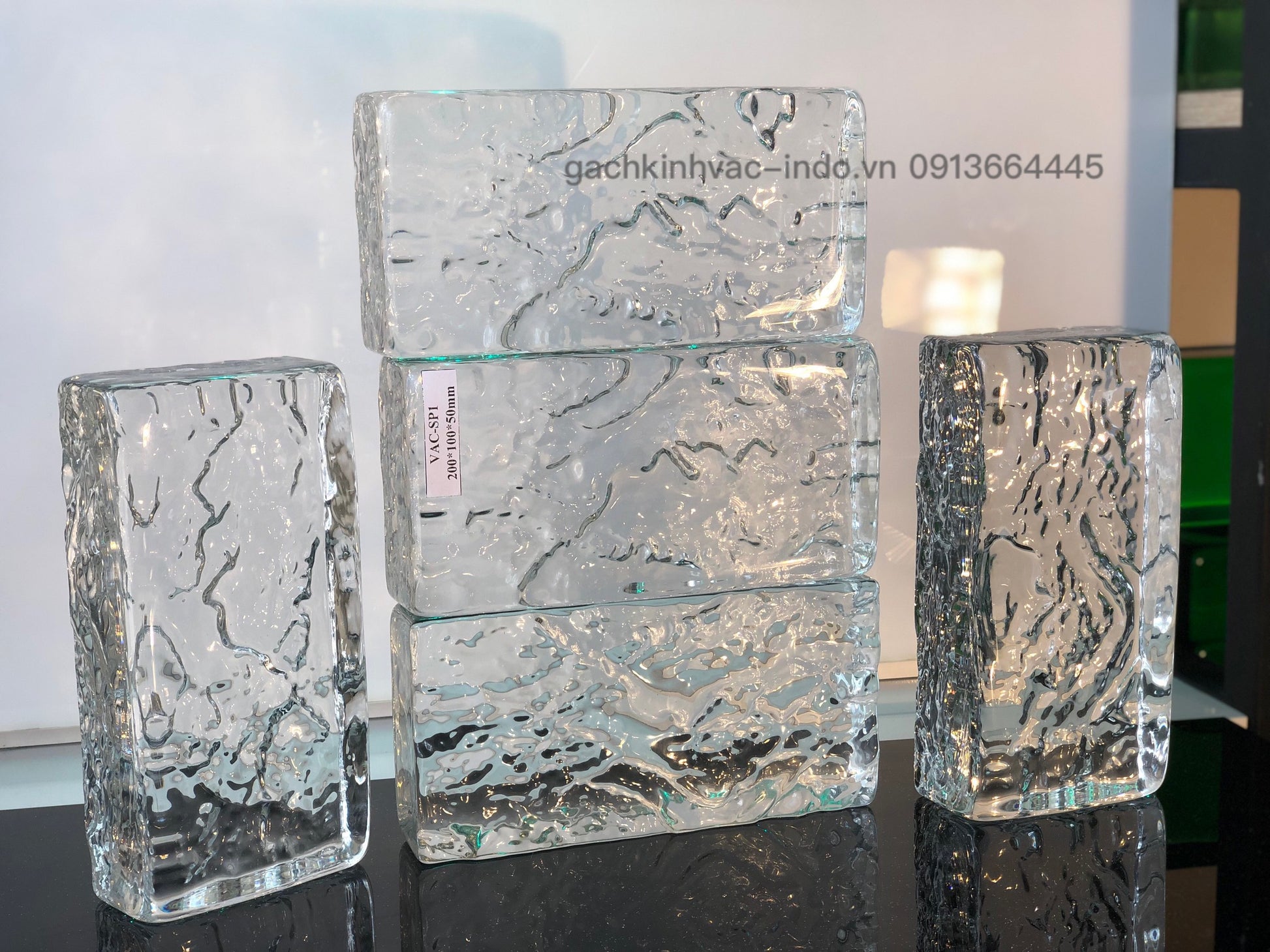 GẠCH KÍNH KHỐI ĐẶC SP1 - Daisan Mart