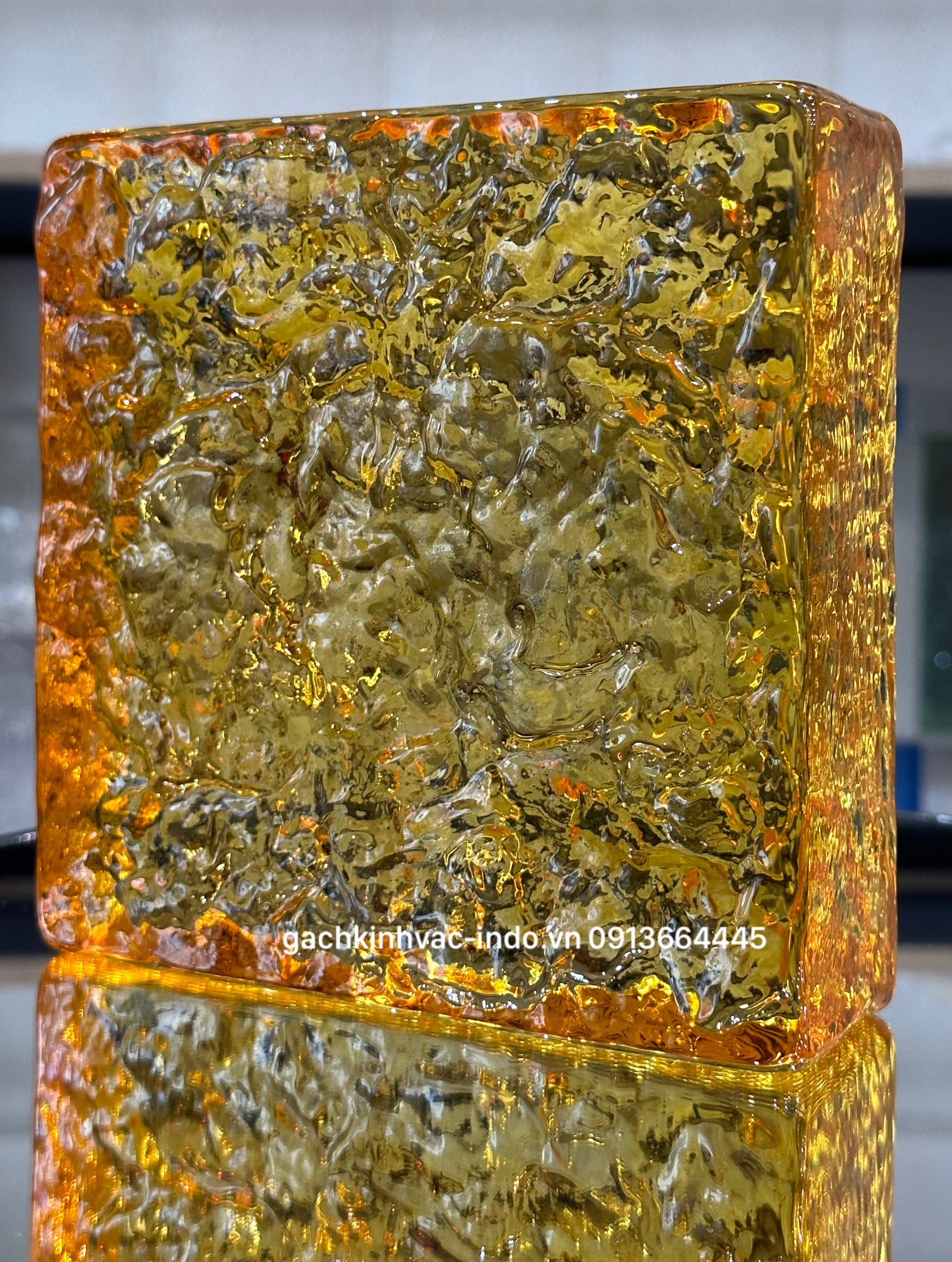 Gạch Kính Khối Đặc SP3-2 Vàng Đậm - Daisan Mart