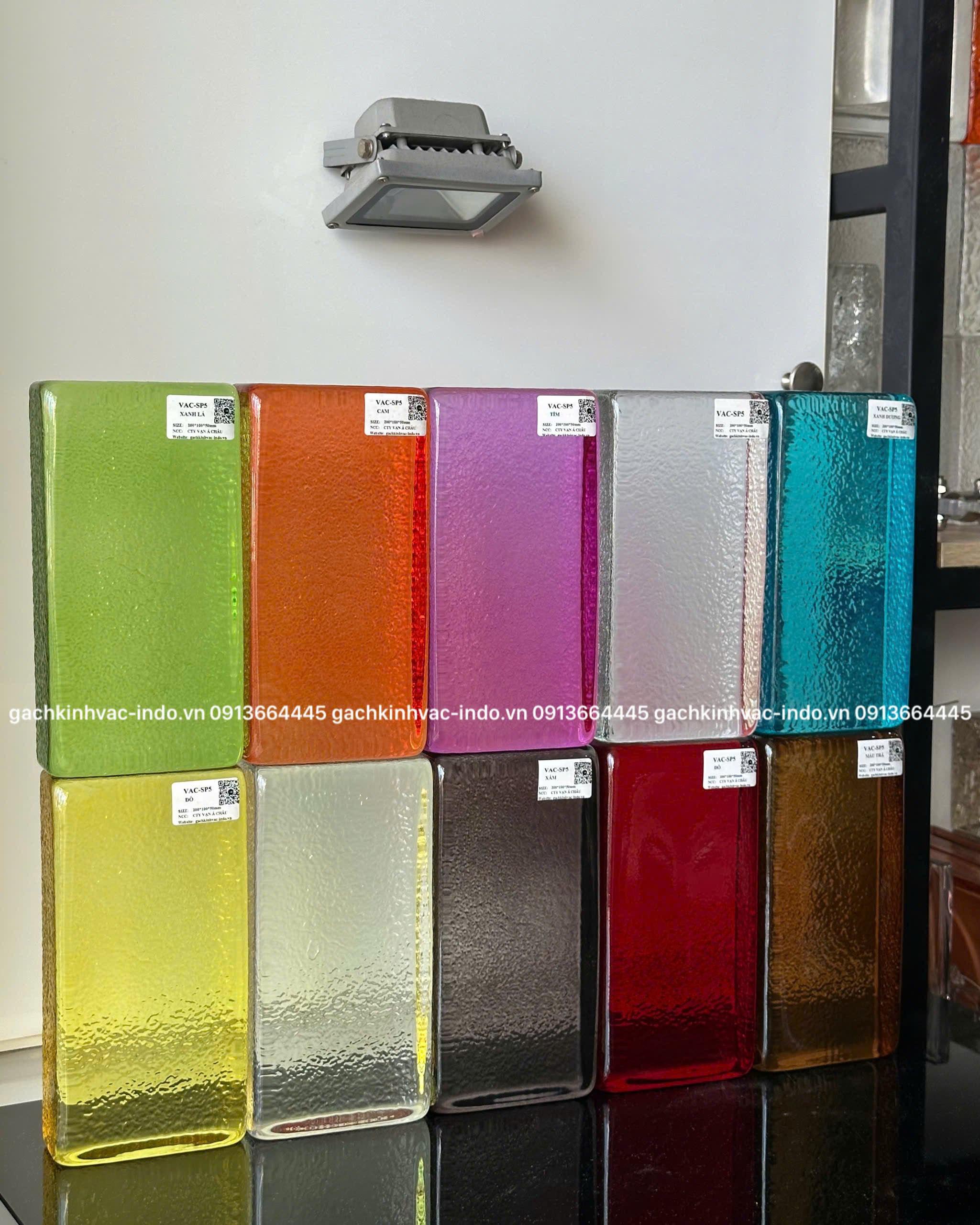 Gạch Kính Khối Đặc SP5 Màu - Daisan Mart