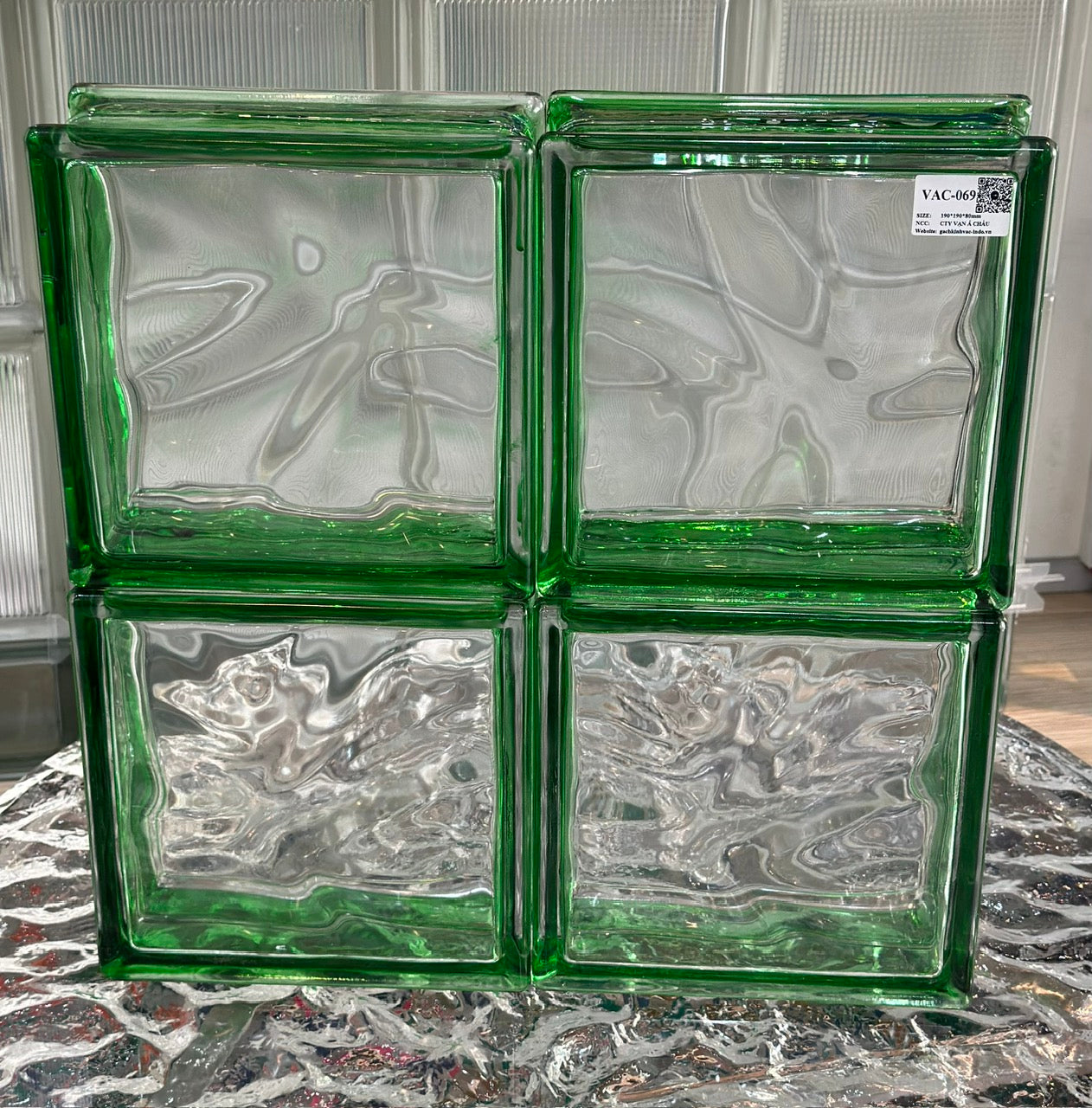 Gạch Kính Vân Mây Xanh Lá VAC-069 - Daisan Mart