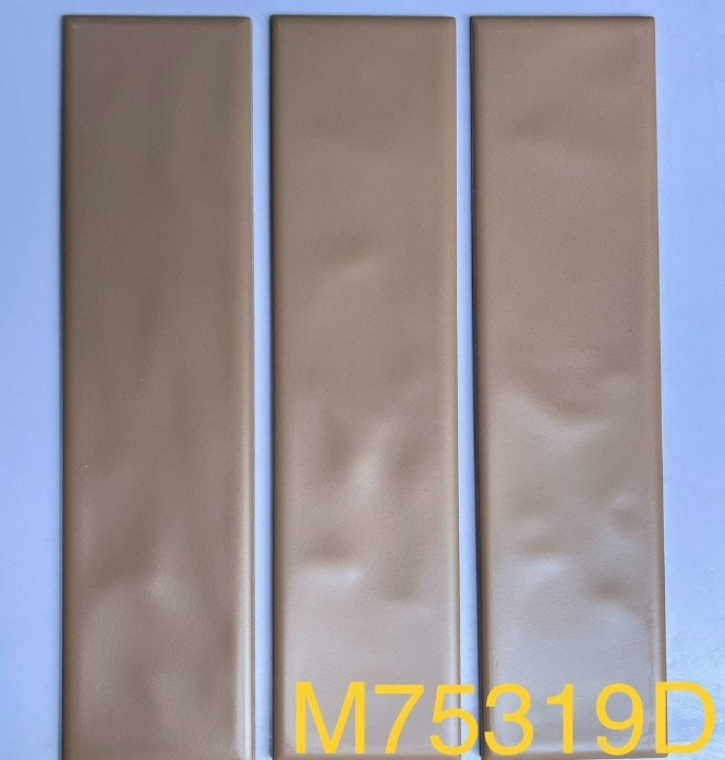 Gạch thẻ 75x300 lượn sóng mờ M75319D - Daisan Mart