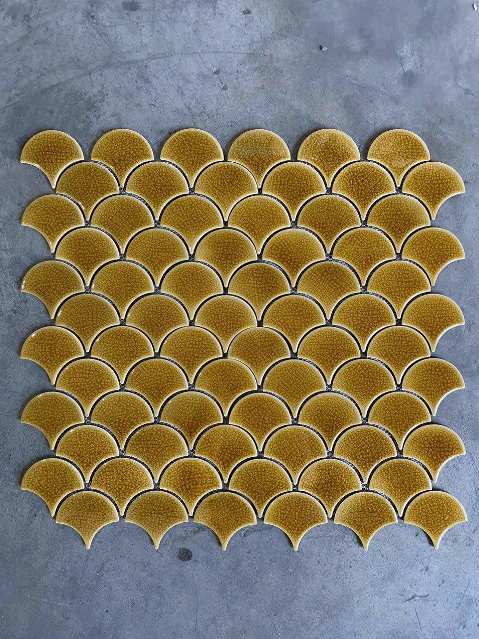 Cracked Glaze Fish Scale Mosaic Tile 90070