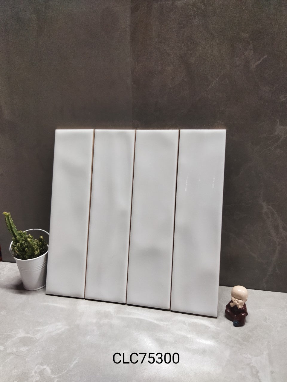 Gạch thẻ Trắng bóng lượn KT 75x300mm CL75300 - Daisan Mart